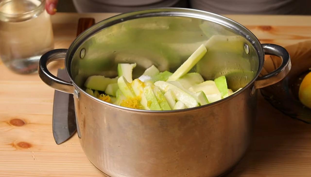 Вкусные и бюджетные цукаты из переросших кабачков: легкий рецепт